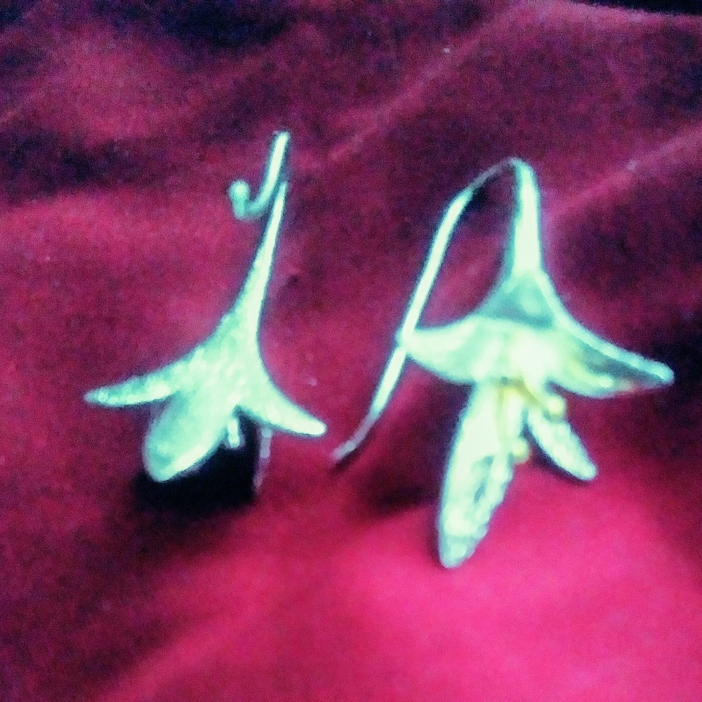 Sterling Silver Pierced Dangle Honeysuckle Earring